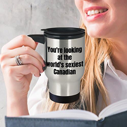 אתה מסתכל על ספל הנסיעות הקנדי הכי סקסי של העולמות - כוס קפה נסיעות מצחיקה